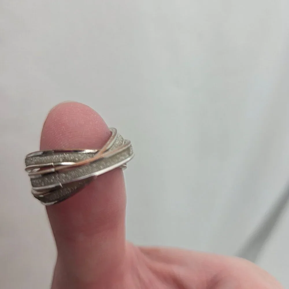 Vintage 90s Silver-Tone Rolling Ring - Triple Interconnected Bands